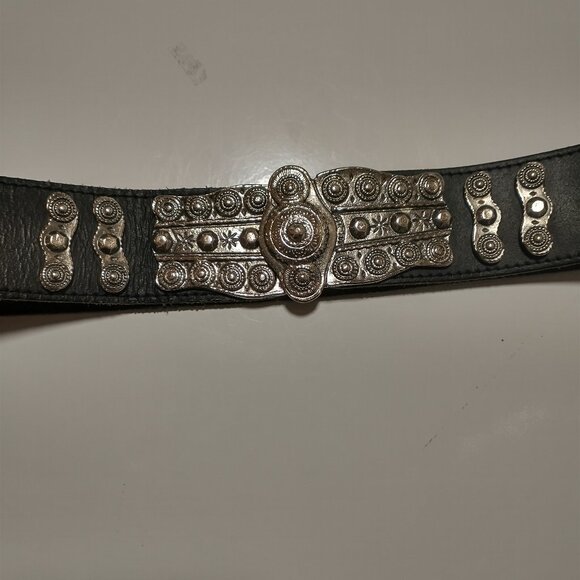 Michael Rose Accessories - Vintage Michael Rose Black Leather Belt with beautiful metal belt buckle